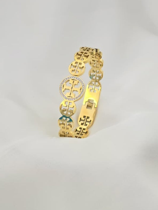 Chic Emblem Bangle