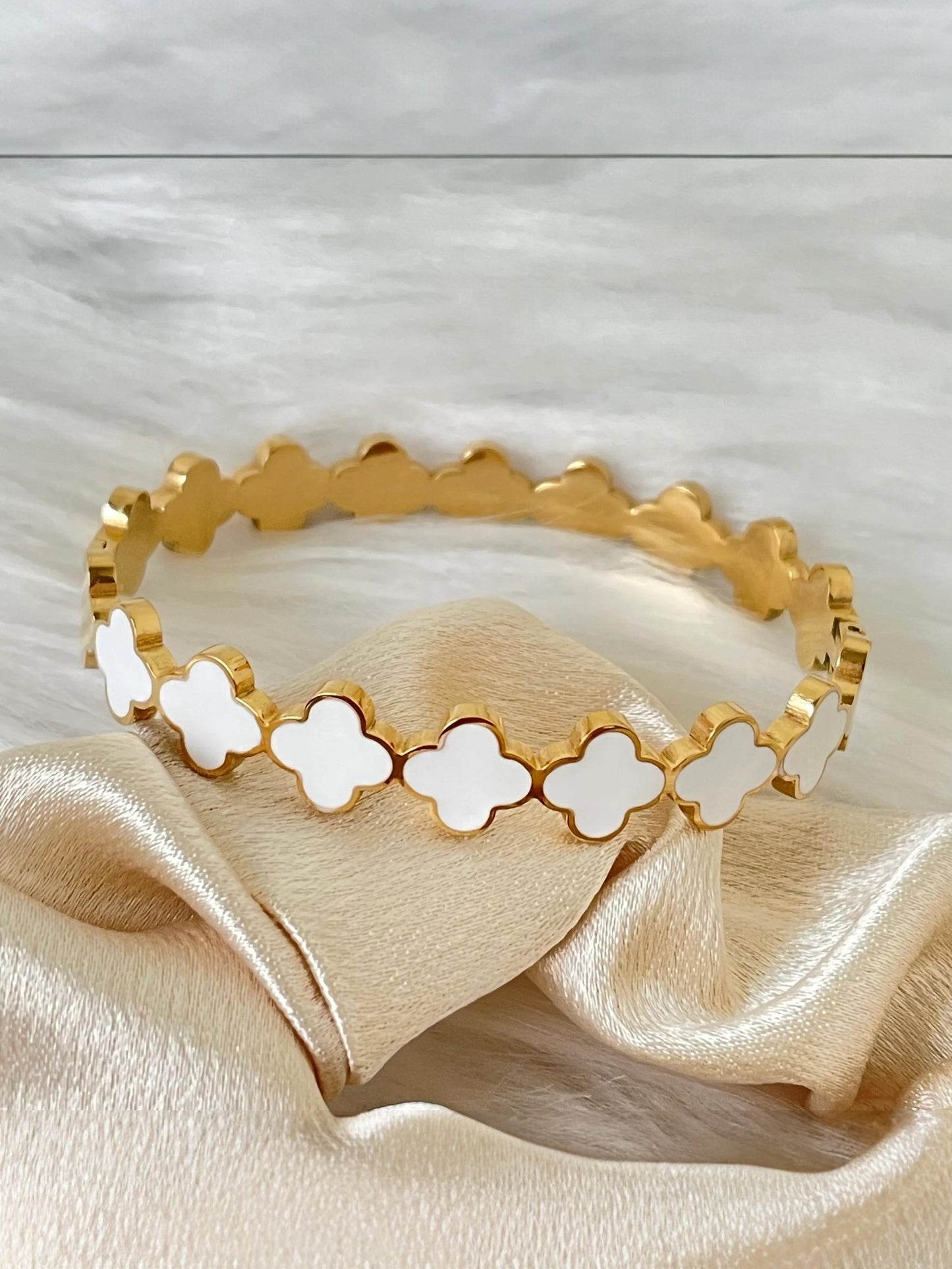Enamel Clover Bangle