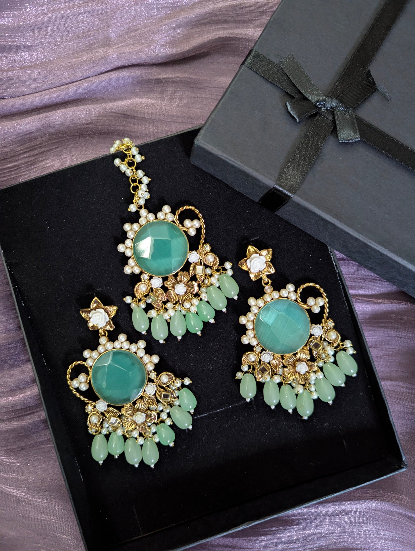 Zehra Kundan Earrings With Tika