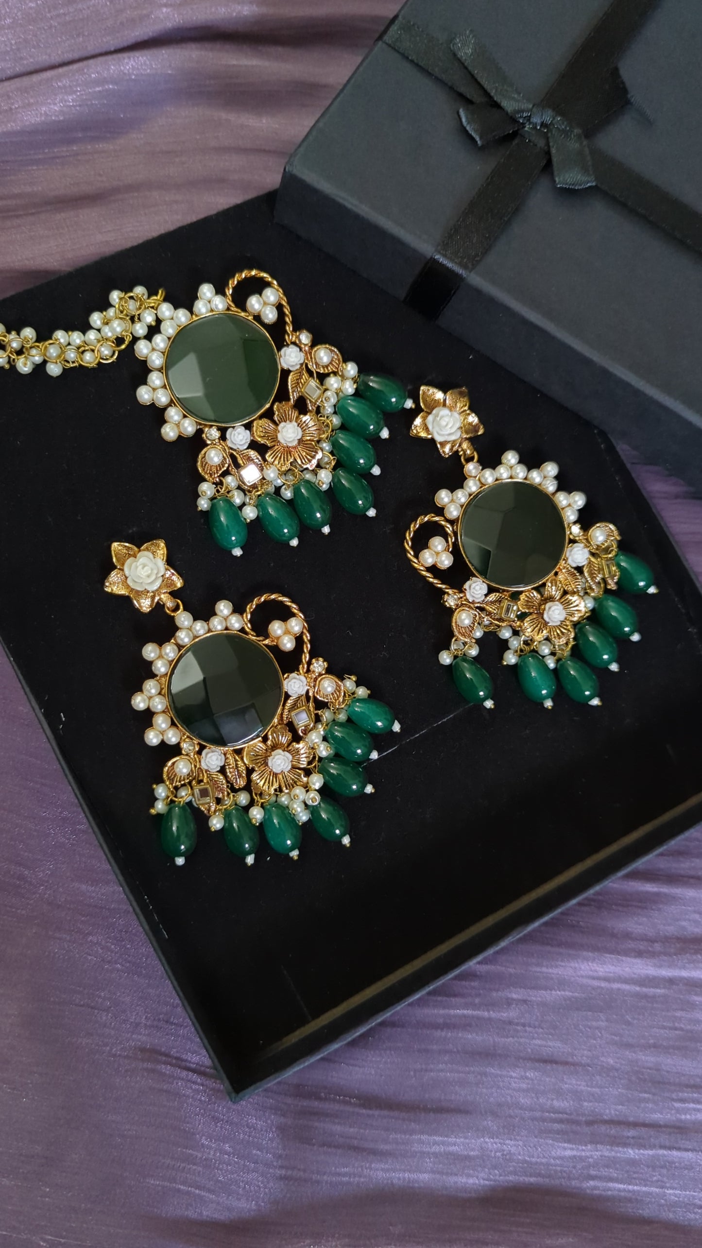 Zehra Kundan Earrings With Tika