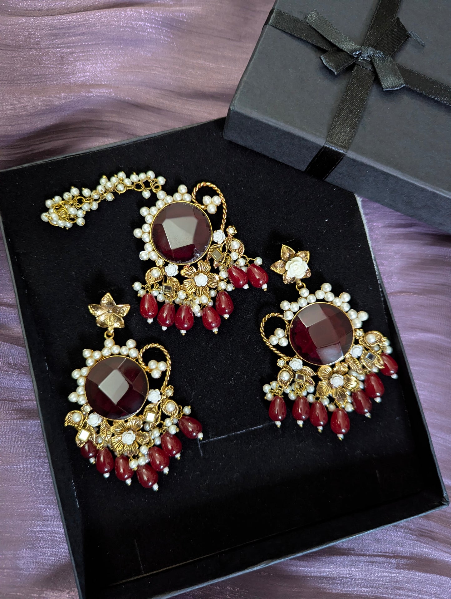 Zehra Kundan Earrings With Tika